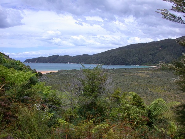 Onetahuti Beach